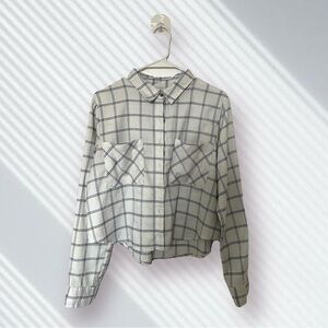 KENDALL & KYLIE | PLAID FLANNEL BUTTON UP